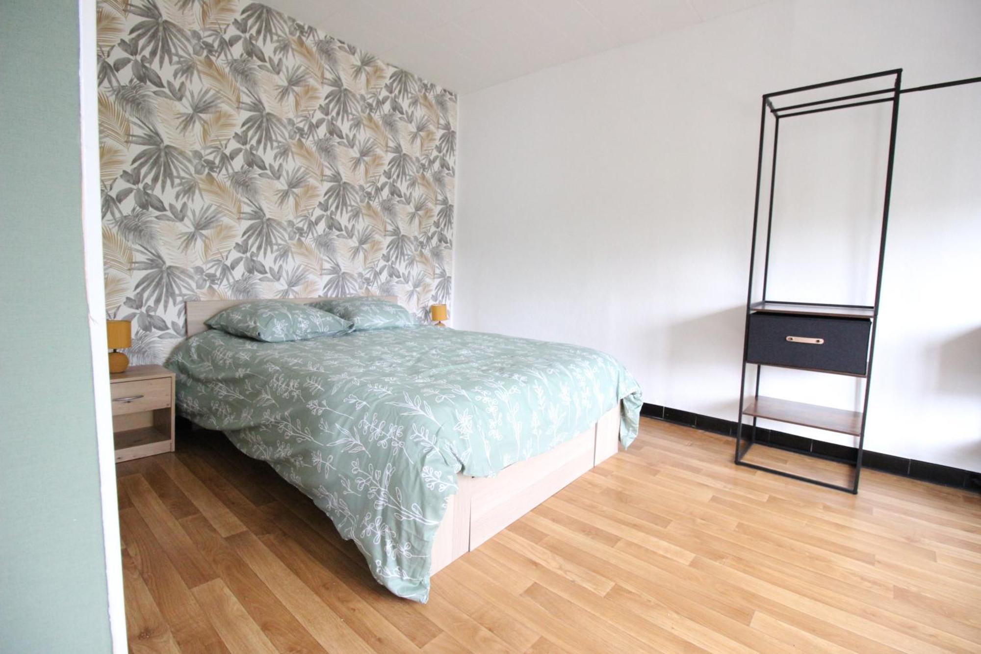 3 Chambres - Tres Grand Jardin Privee - Terrasse Privee - Garage Velo Et Moto - Parking Voiture Privee Dans La Propriete - Gere Par Presta-Zen'Services Thierville-sur-Meuse Екстериор снимка